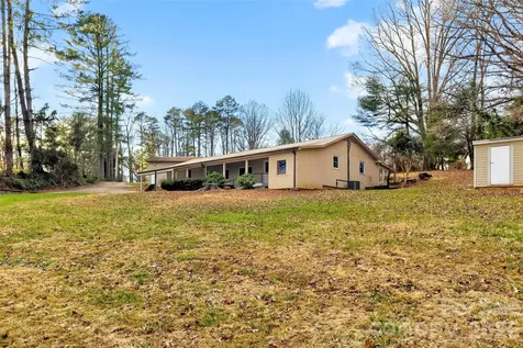 2390 Sugar Hill Road Marion NC 28752