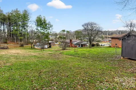 2390 Sugar Hill Road Marion NC 28752