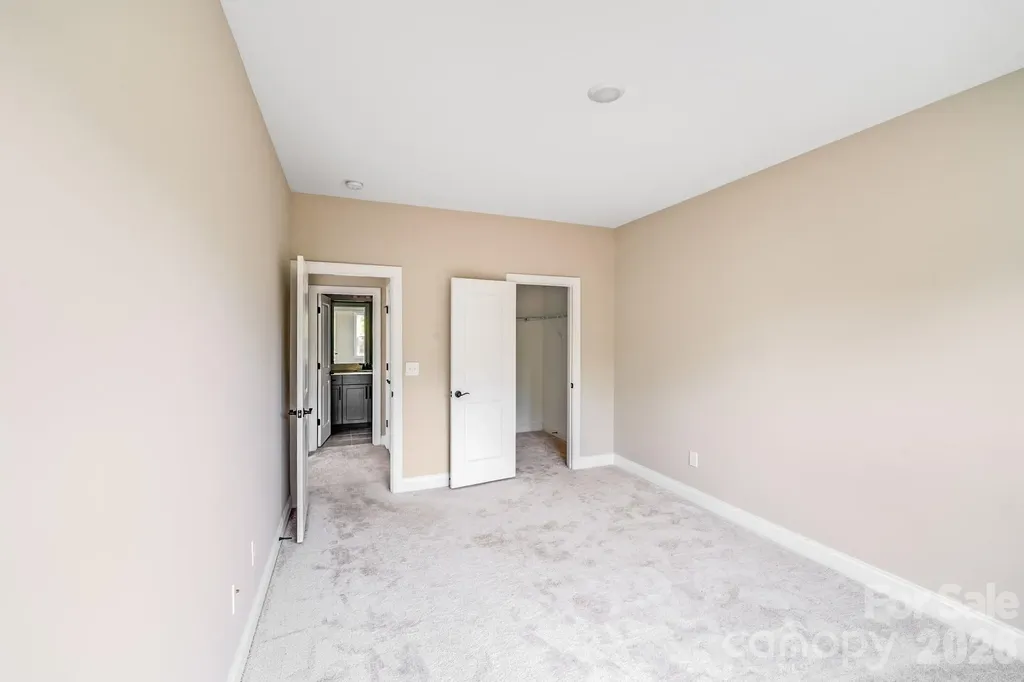 16004 Deer River Road Charlotte NC 28278