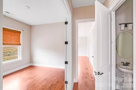 16004 Deer River Road Charlotte NC 28278