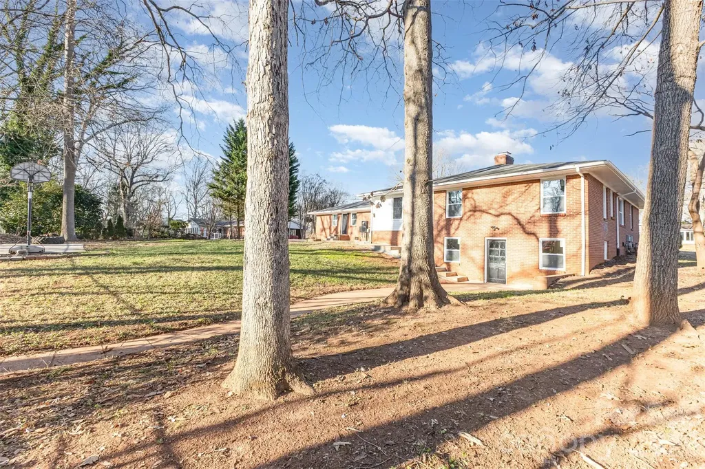 1210 Brookwood Drive Shelby NC 28150