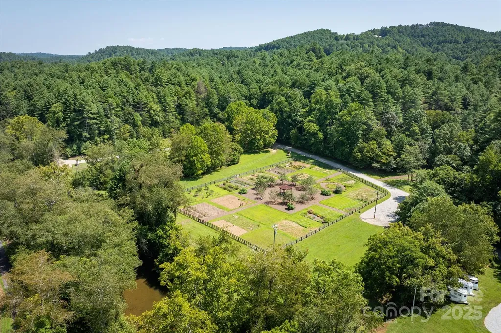 1038 Round Rock Road Lenoir NC 28645