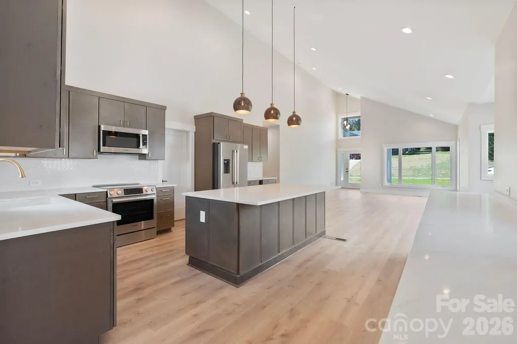 5733 Selkirk Drive Hickory NC 28601