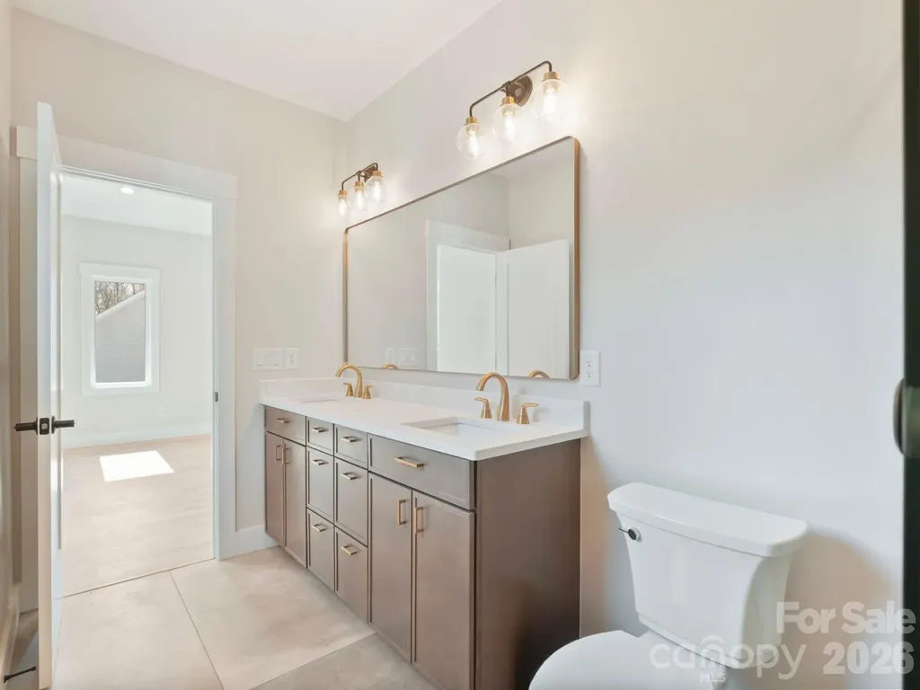 5733 Selkirk Drive Hickory NC 28601
