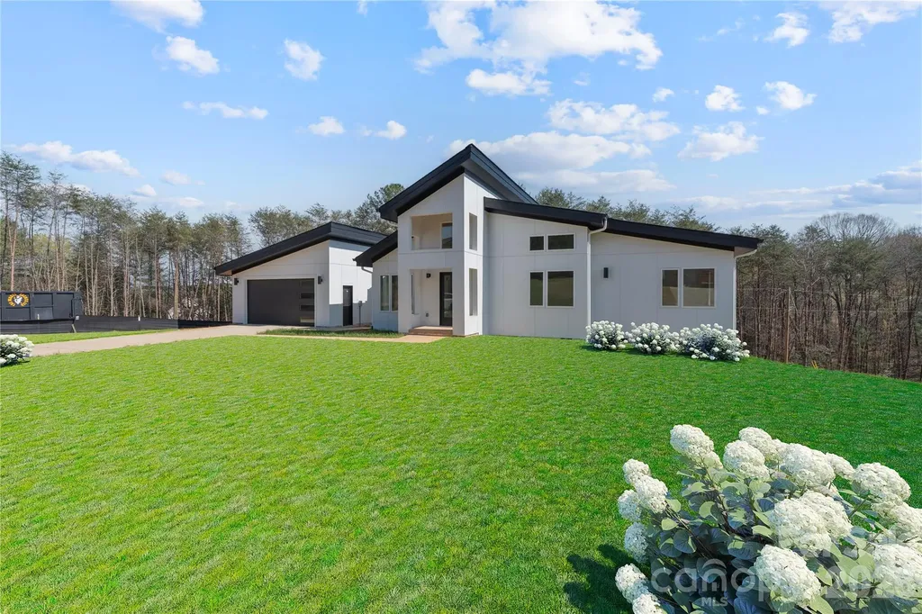 5733 Selkirk Drive Hickory NC 28601