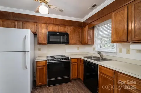 1212 E Franklin Boulevard Gastonia NC 28054