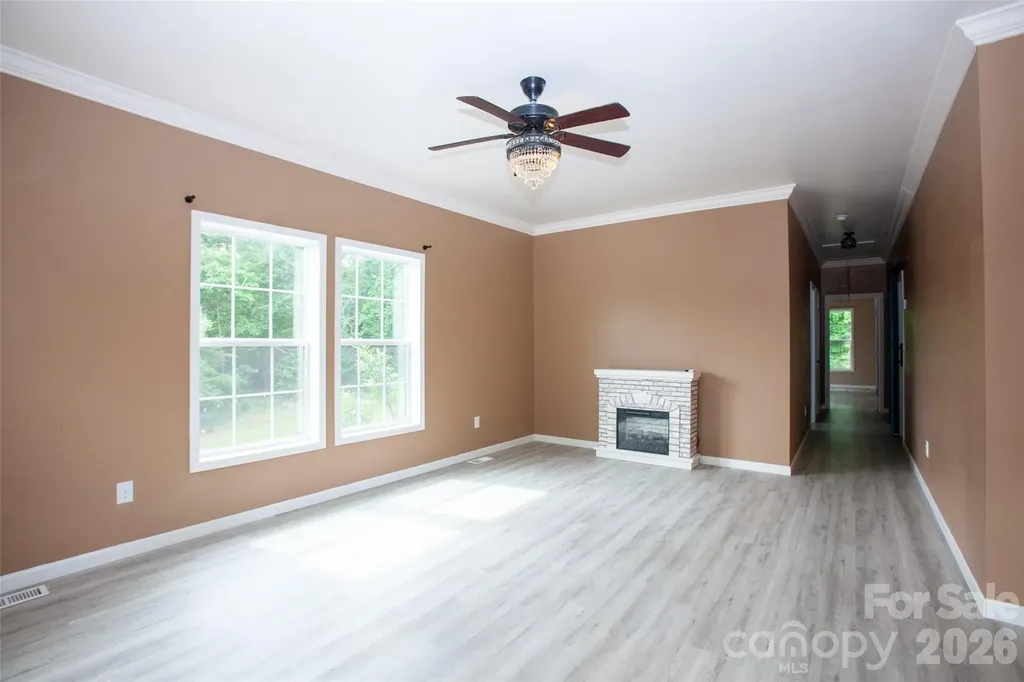 83 Moss Hill Drive Hendersonville NC 28792