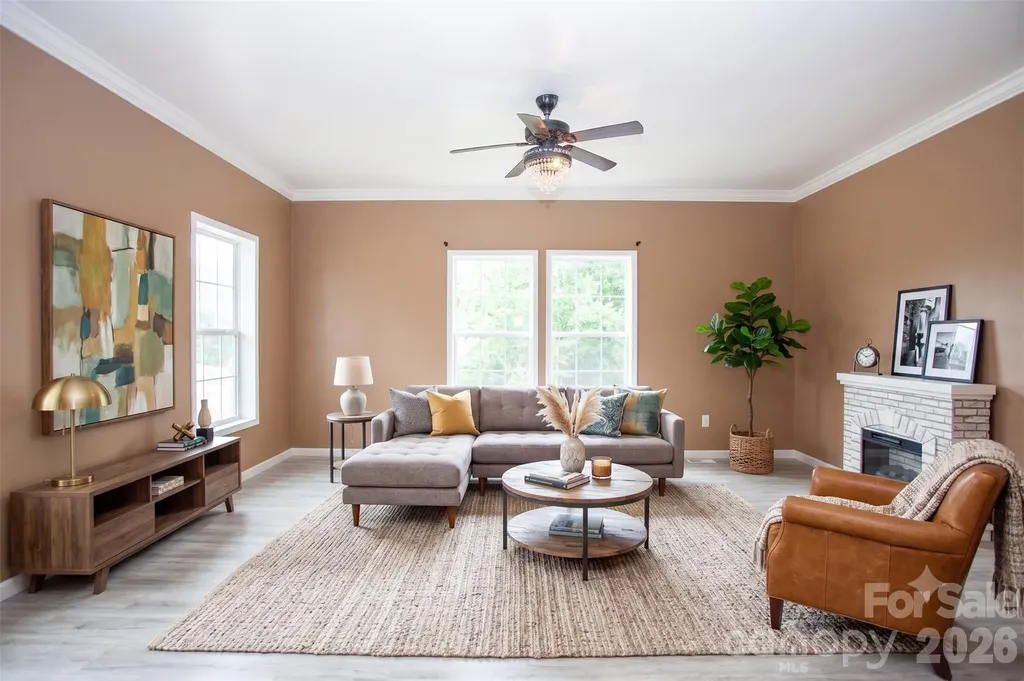 83 Moss Hill Drive Hendersonville NC 28792