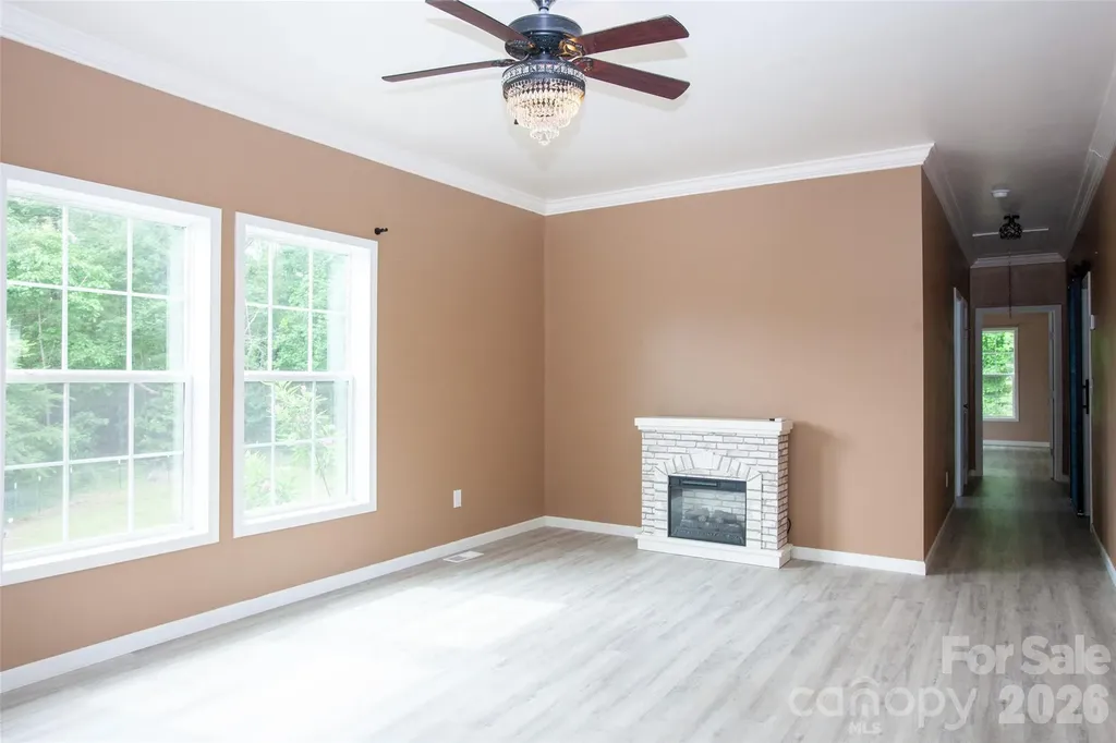 83 Moss Hill Drive Hendersonville NC 28792