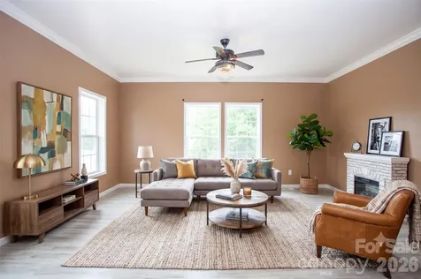83 Moss Hill Drive Hendersonville NC 28792