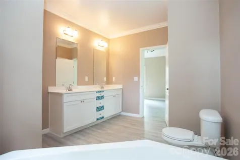 83 Moss Hill Drive Hendersonville NC 28792