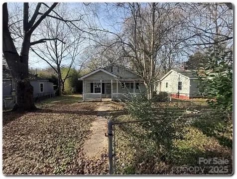 515 S Maple Street Dallas NC 28034