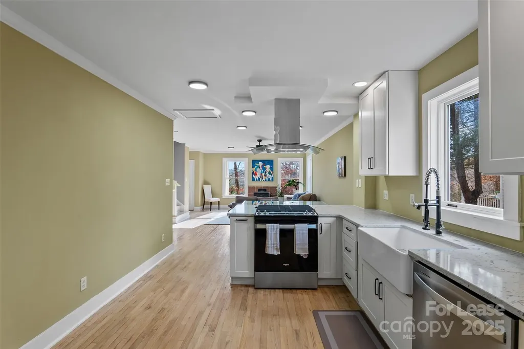 5 Elmore Street Asheville NC 28804
