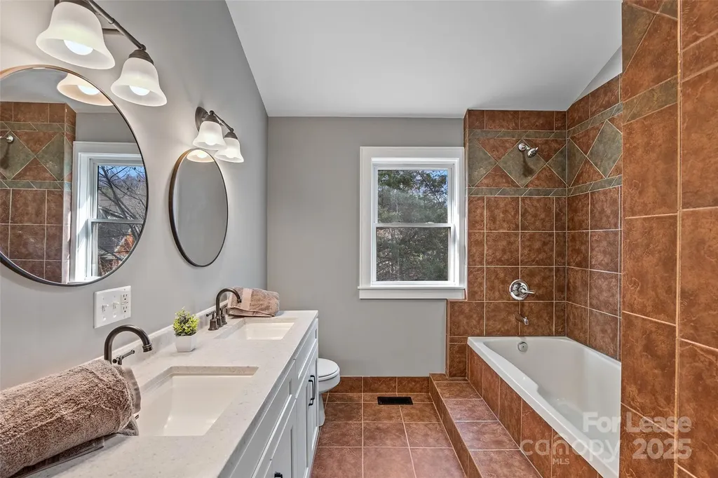 5 Elmore Street Asheville NC 28804