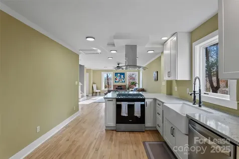 5 Elmore Street Asheville NC 28804