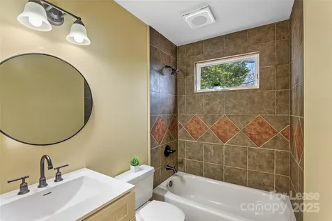 5 Elmore Street Asheville NC 28804