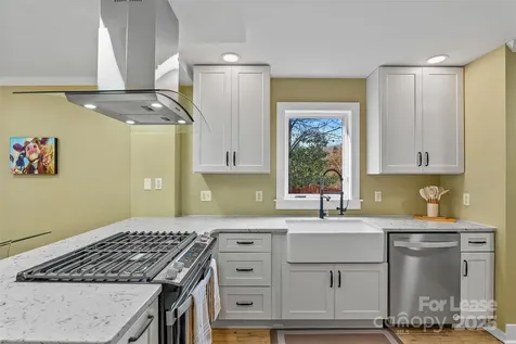 5 Elmore Street Asheville NC 28804