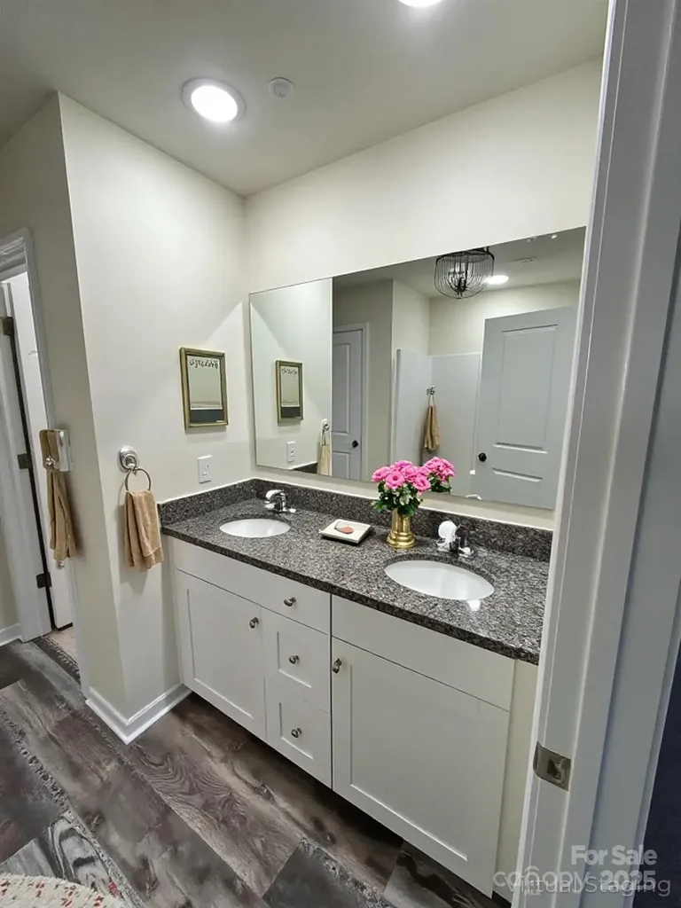 574 30th Avenue Circle NE Hickory NC 28601