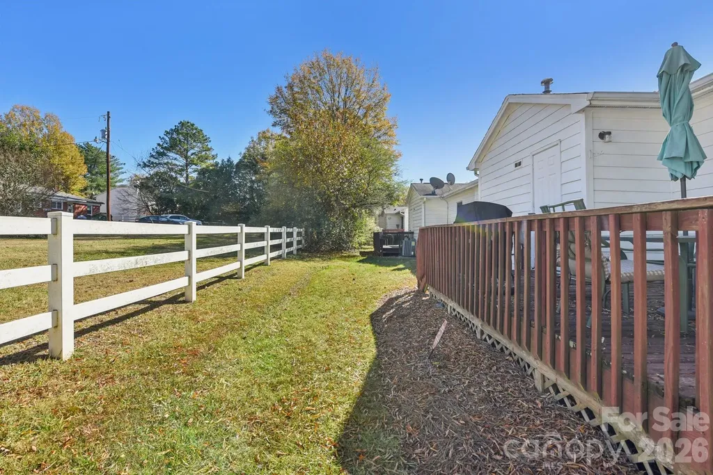 6025 Crape Myrtle Lane Charlotte NC 28216