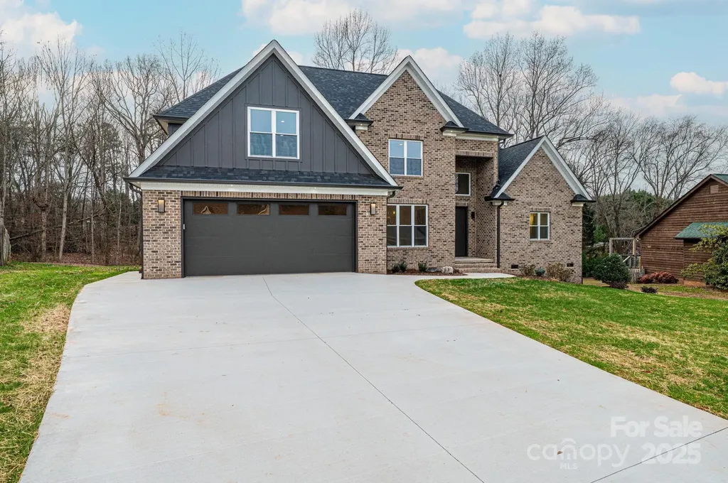 1328 33rd Avenue Drive NE Hickory NC 28601