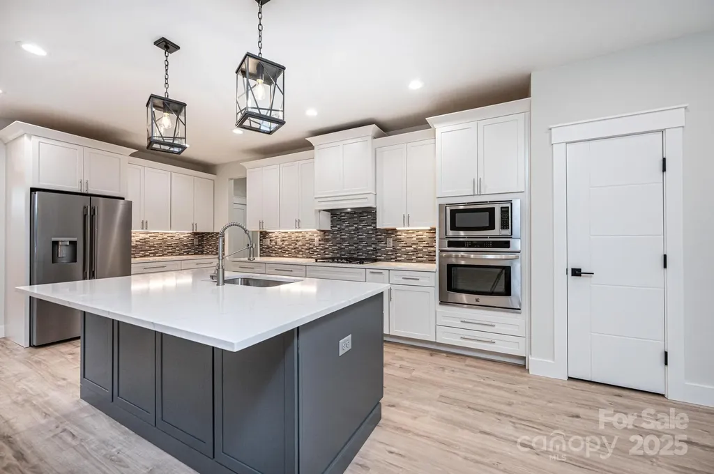 1328 33rd Avenue Drive NE Hickory NC 28601