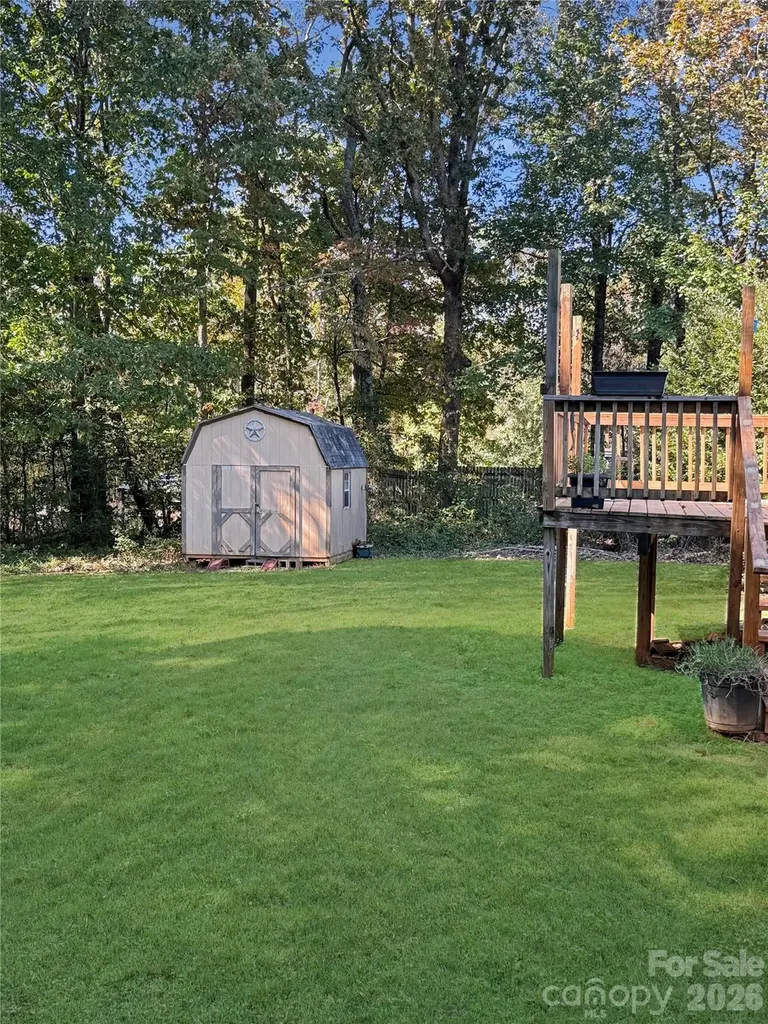 121 Haystack Lane Olin NC 28660