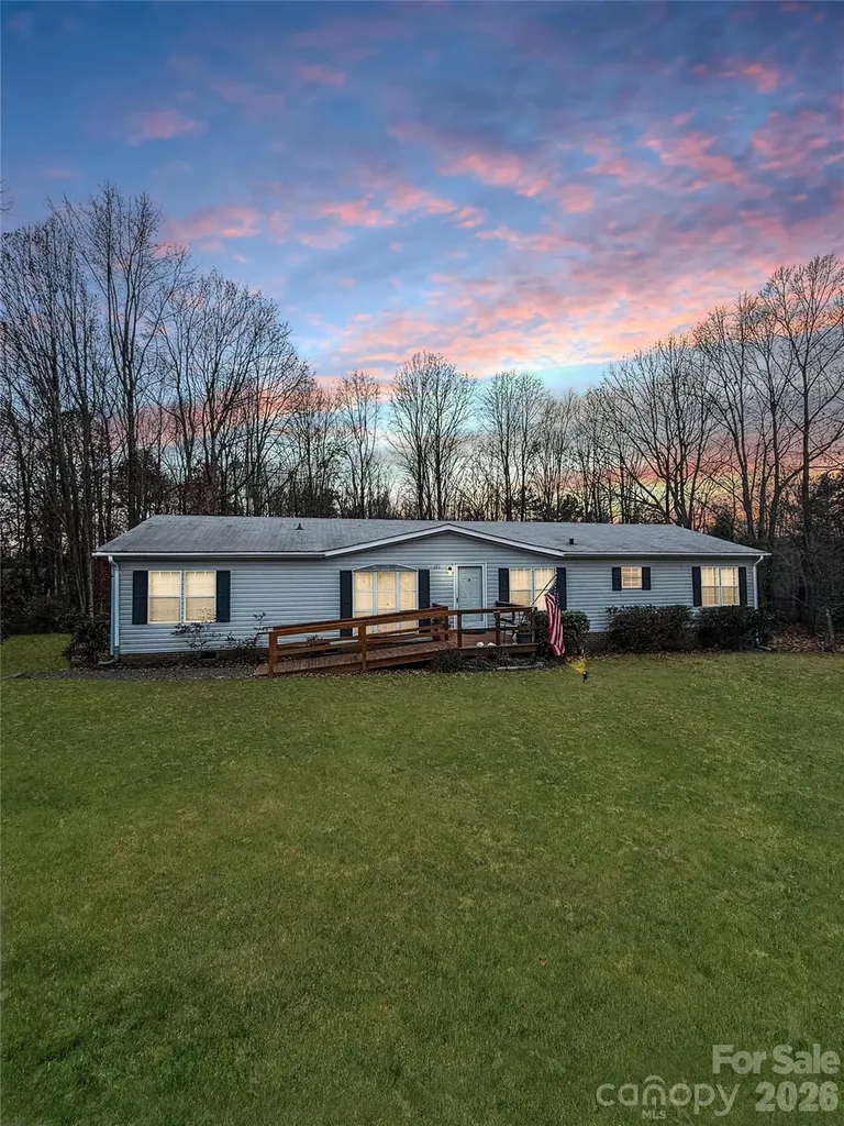 121 Haystack Lane Olin NC 28660