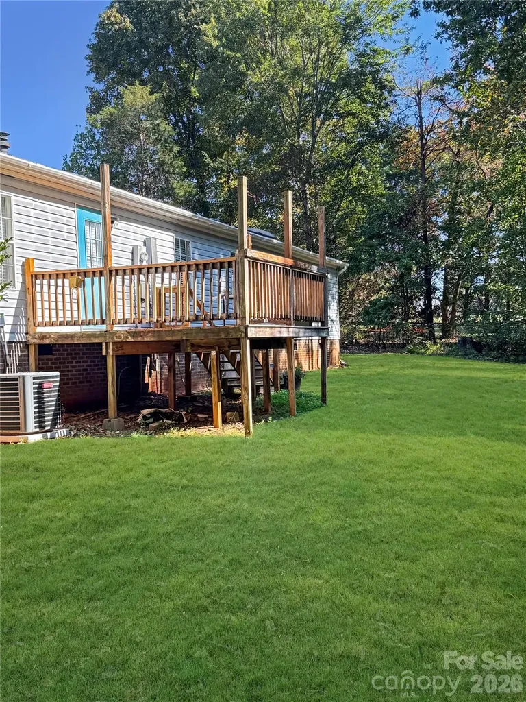 121 Haystack Lane Olin NC 28660
