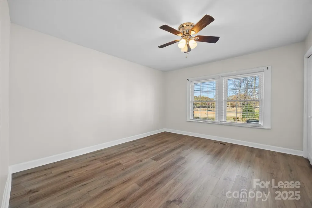 807 N Morris Street Gastonia NC 28052