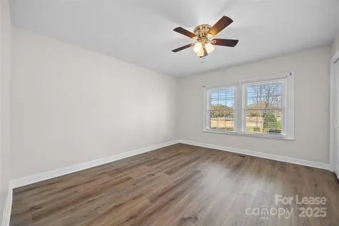 807 N Morris Street Gastonia NC 28052