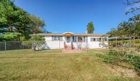 531 Bryson Road Candler NC 28715