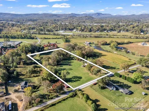 628 New Hope Road Flat Rock NC 28731