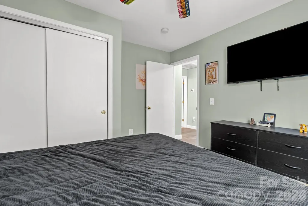 842 Grouse Road Clyde NC 28721