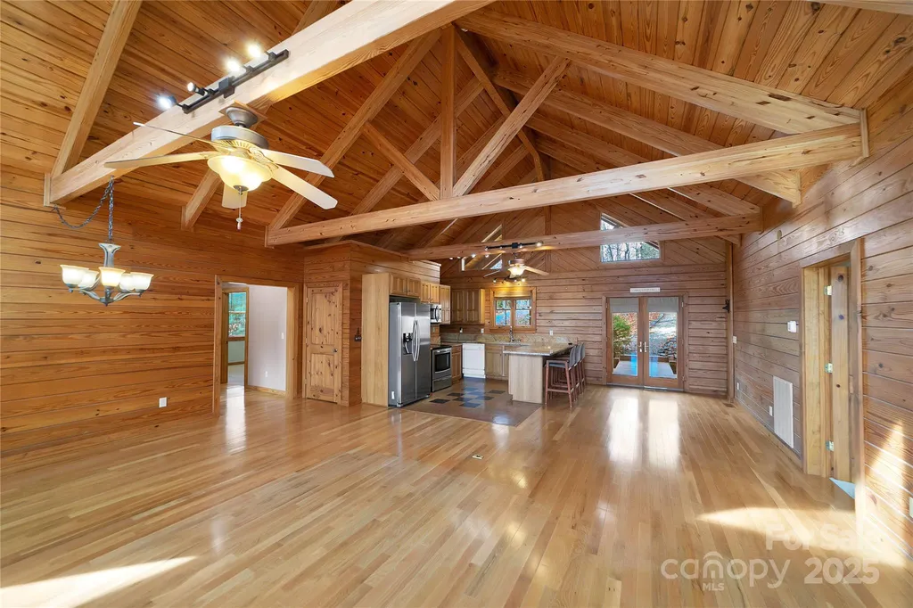42 Tsitsi Court Brevard NC 28712