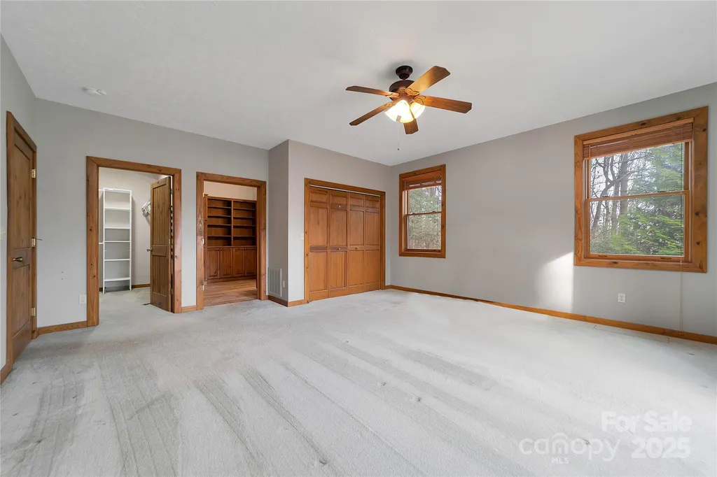 42 Tsitsi Court Brevard NC 28712