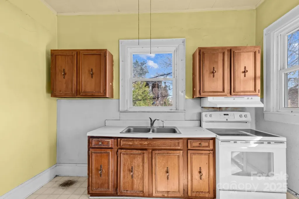 1011 Ashe Avenue NW Lenoir NC 28645