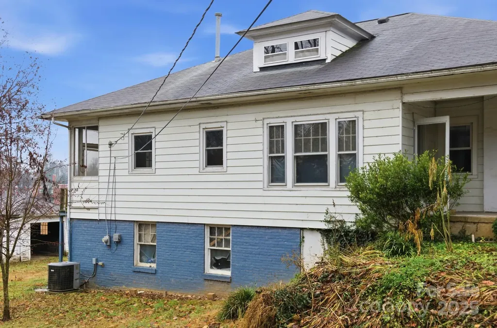 1011 Ashe Avenue NW Lenoir NC 28645