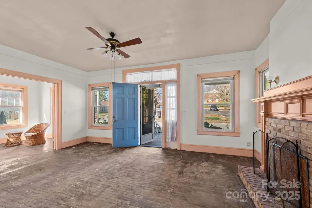 1011 Ashe Avenue NW Lenoir NC 28645