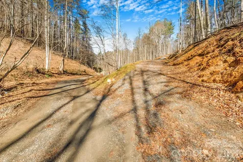 148 Fish Pond Lane Burnsville NC 28714