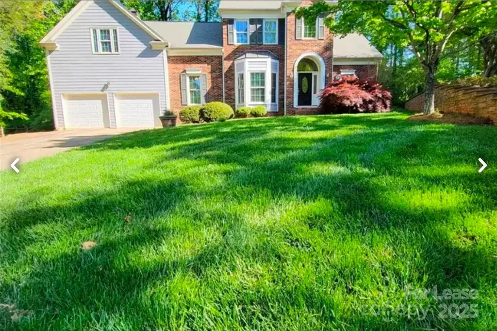 8711 Piccone Brook Lane Charlotte NC 28216