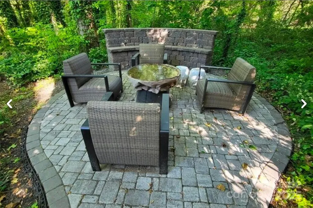 8711 Piccone Brook Lane Charlotte NC 28216