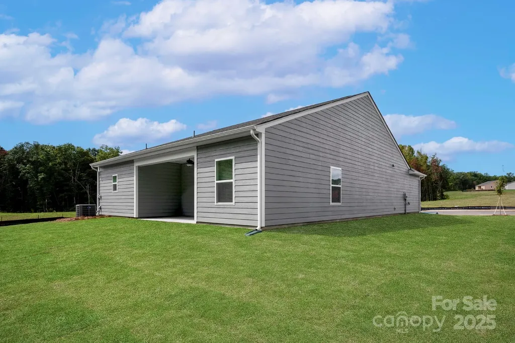 109 Tradesmen Trail Troutman NC 28166