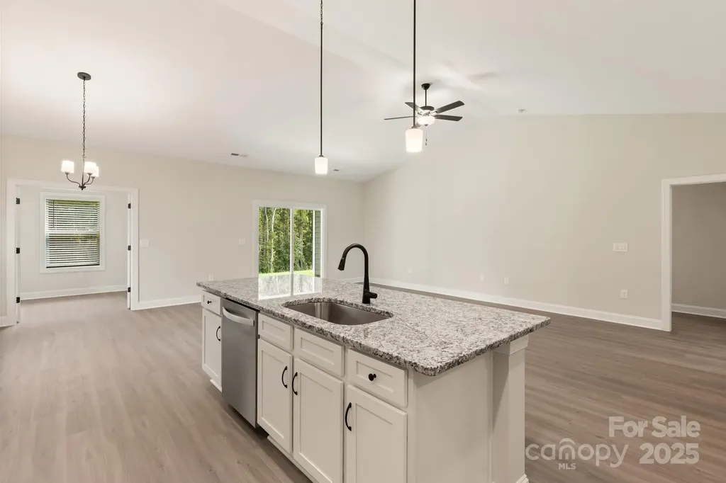 109 Tradesmen Trail Troutman NC 28166