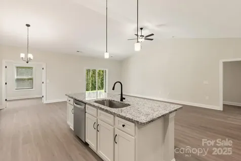 109 Tradesmen Trail Troutman NC 28166