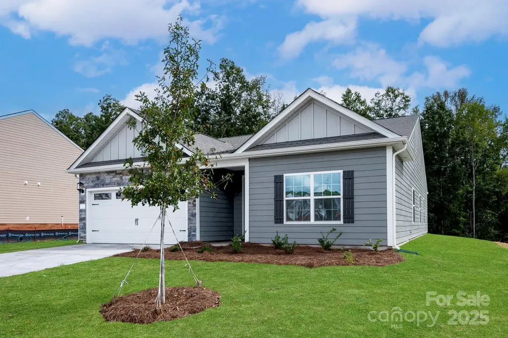 125 Colonial Reserve Avenue Troutman NC 28166