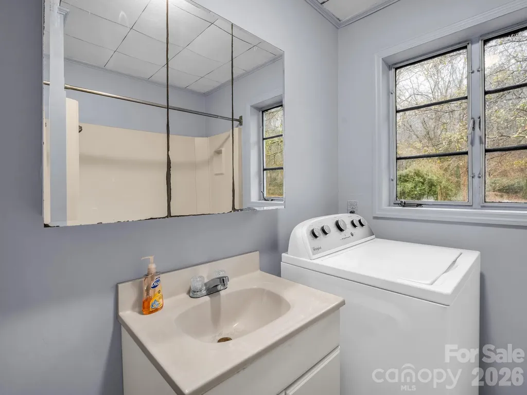 109 Wall Road Tryon NC 28782
