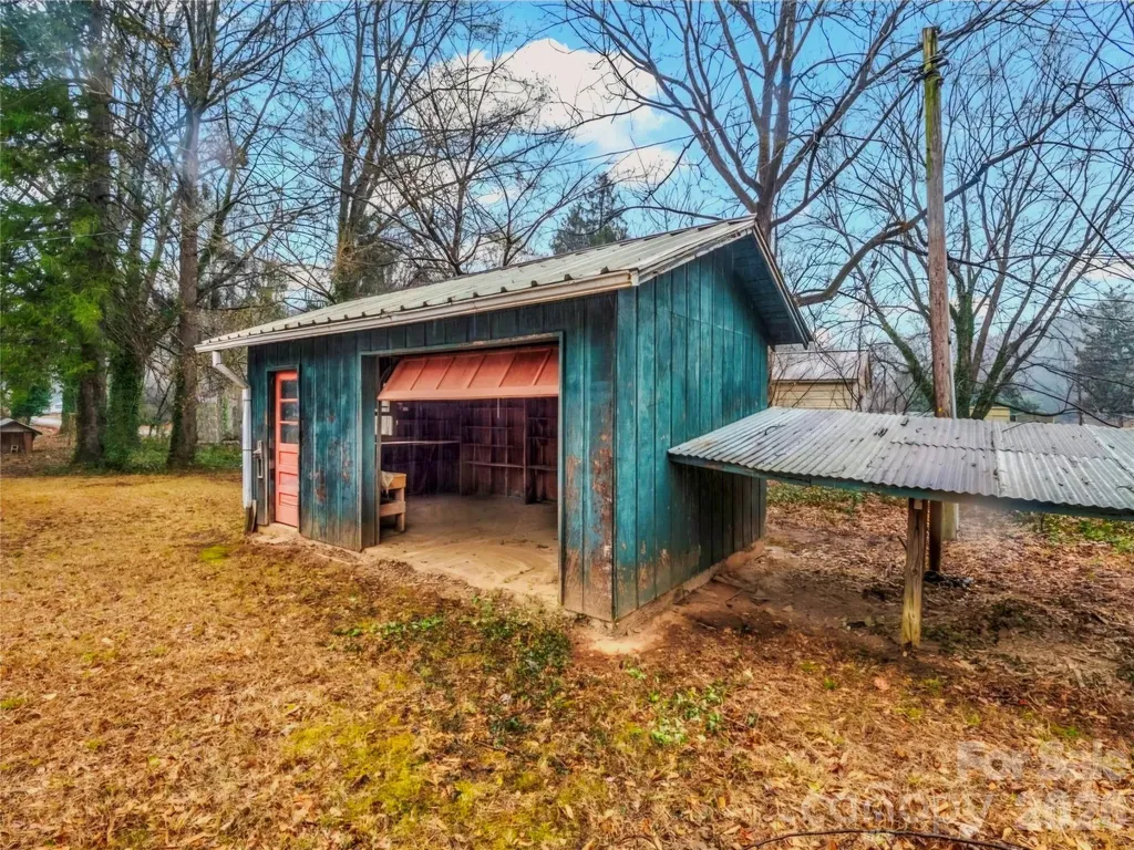 109 Wall Road Tryon NC 28782