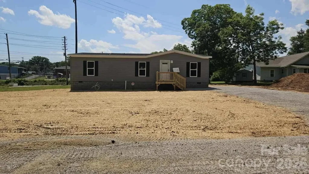 276 Mulberry Street Forest City NC 28043