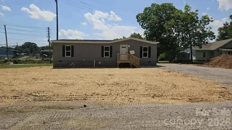 276 Mulberry Street Forest City NC 28043