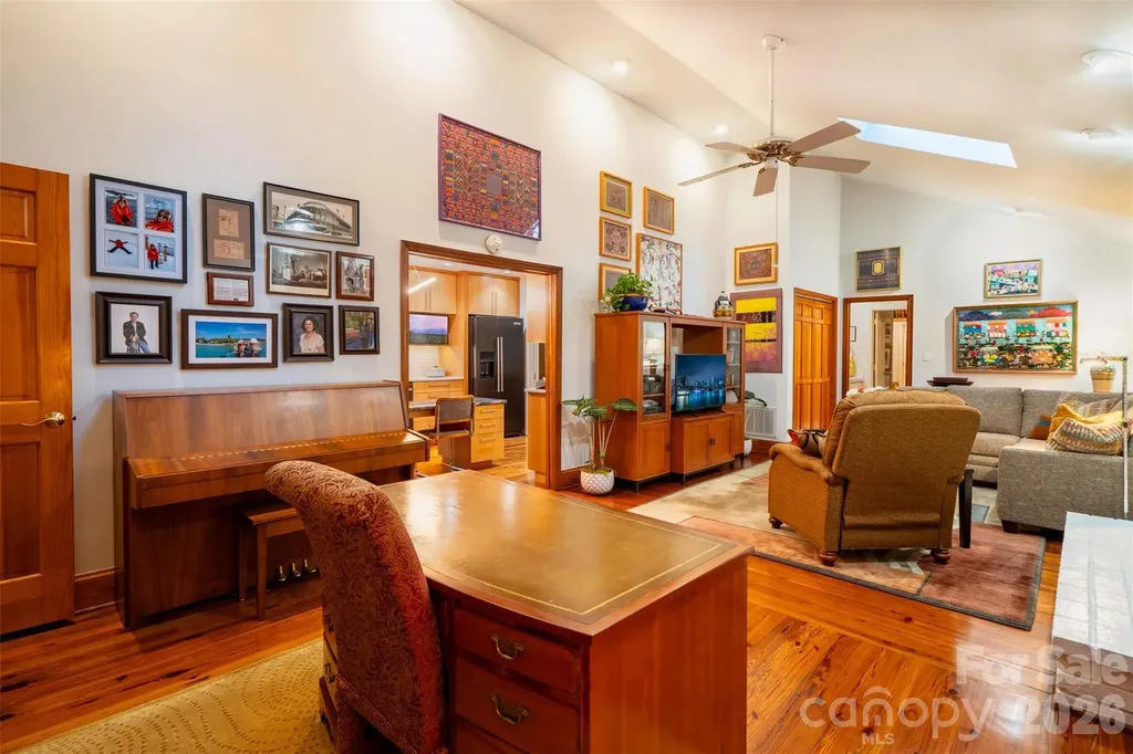 1330 Cedar Lane Charlotte NC 28226